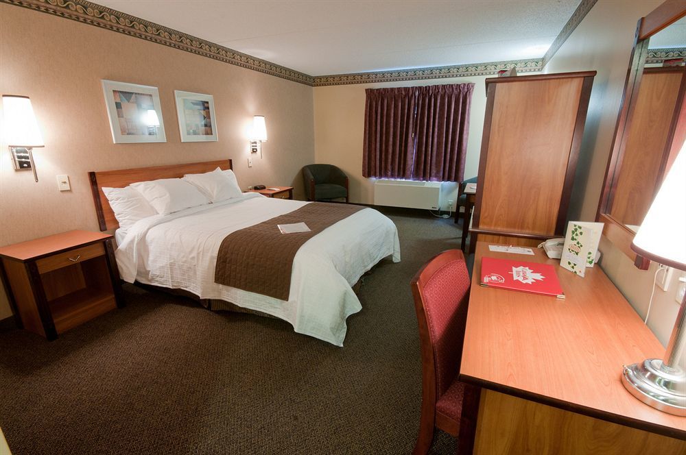 Canad Inns Destination Centre Club Regent Casino Hotel Winnipeg Esterno foto